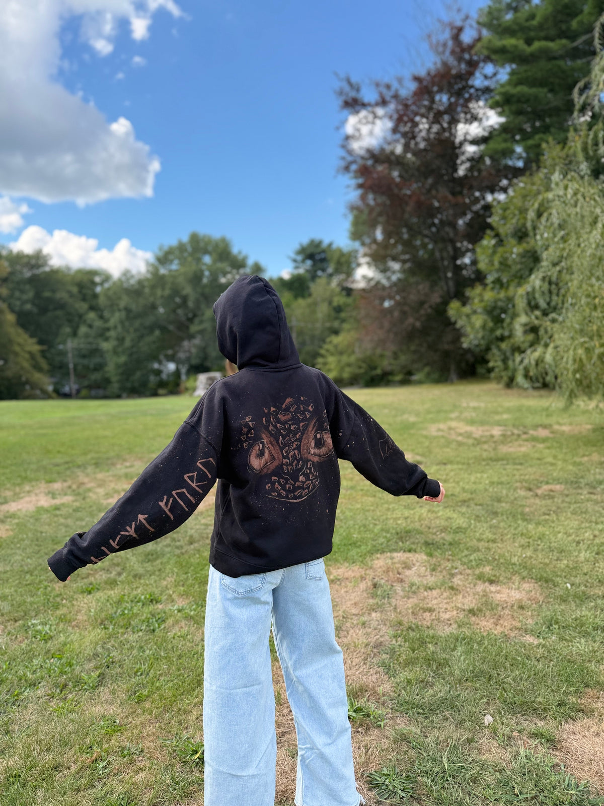 Hand Painted HTTYD Hoodie – Toothless Bleach Dye Sweatshirt, Unique Dragon Fan Gift, One-of-a-Kind Wearable Art